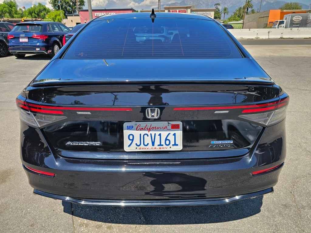Honda Accord Hybrid Vehicle Full-screen Gallery Image 5
