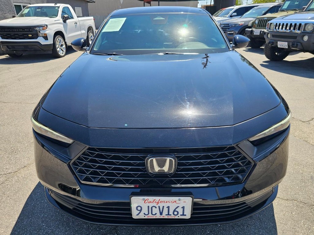 Honda Accord Hybrid Vehicle Full-screen Gallery Image 9