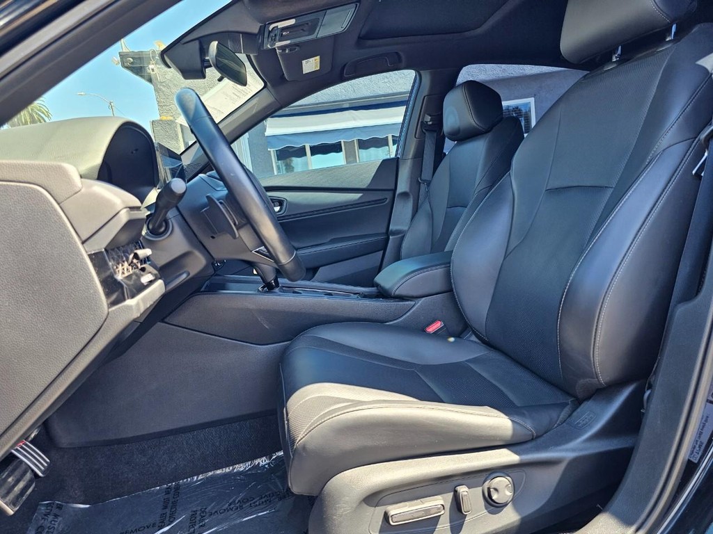 Honda Accord Hybrid Vehicle Full-screen Gallery Image 18