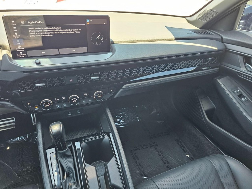Honda Accord Hybrid Vehicle Full-screen Gallery Image 29