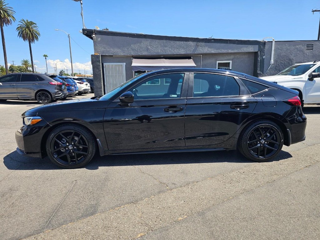 Honda Civic Hatchback Vehicle Full-screen Gallery Image 3