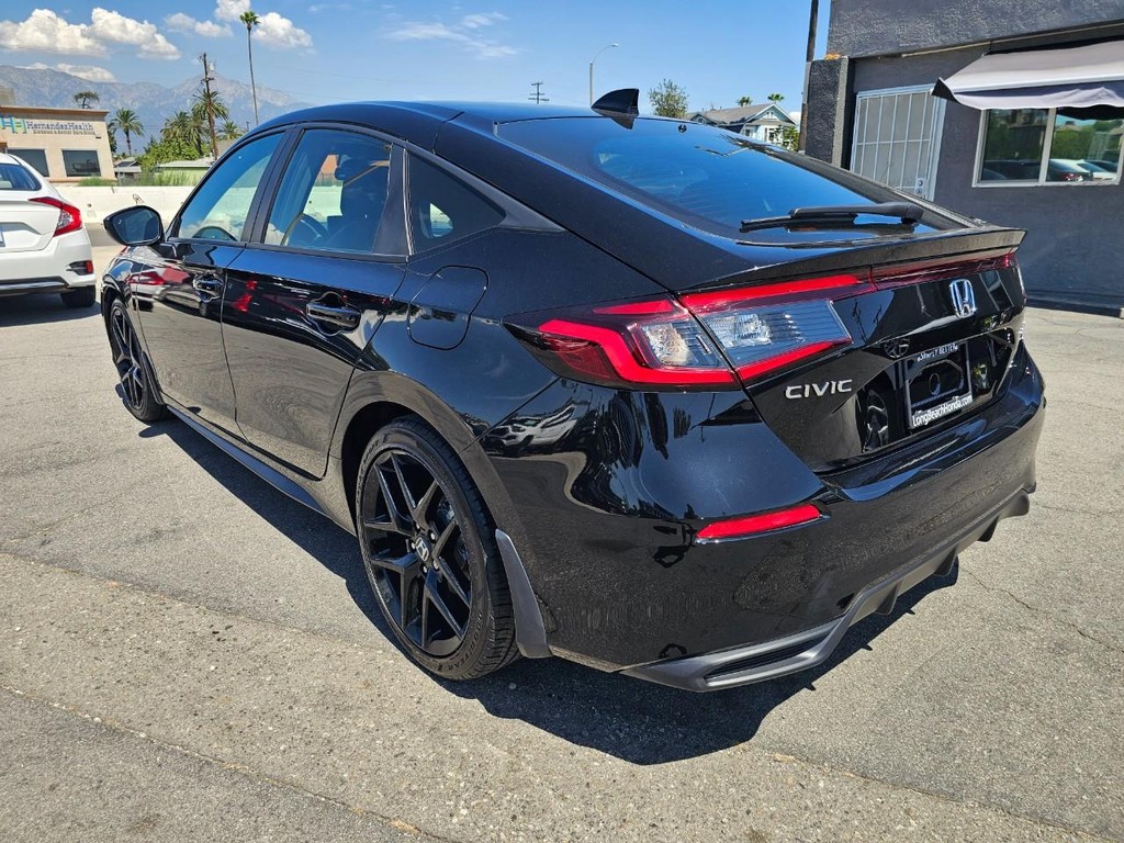 Honda Civic Hatchback Vehicle Full-screen Gallery Image 4