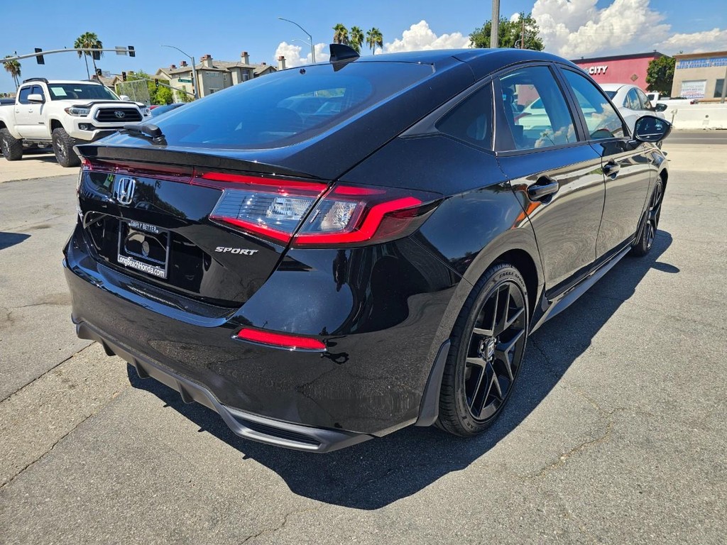 Honda Civic Hatchback Vehicle Full-screen Gallery Image 6