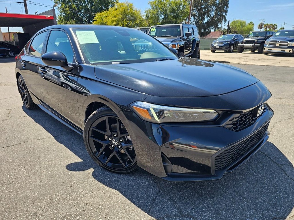 Honda Civic Hatchback Vehicle Full-screen Gallery Image 8