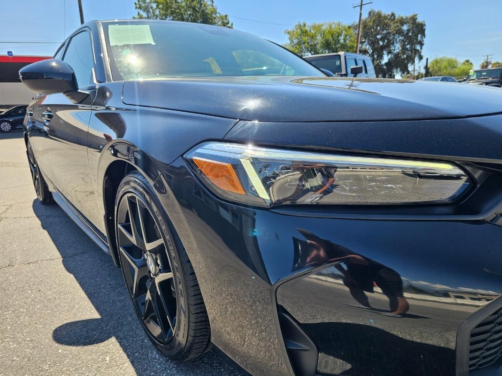 Honda Civic Hatchback Vehicle Full-screen Gallery Image 10