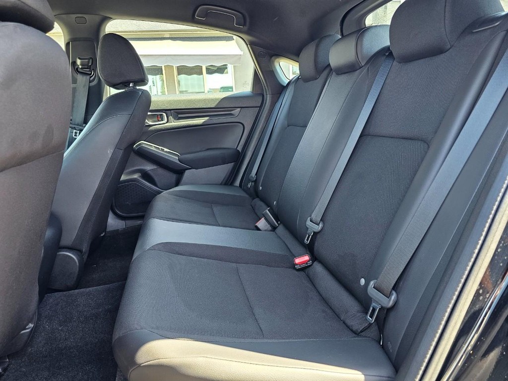 Honda Civic Hatchback Vehicle Full-screen Gallery Image 25