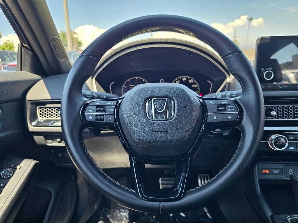 Honda Civic Hatchback Vehicle Full-screen Gallery Image 28