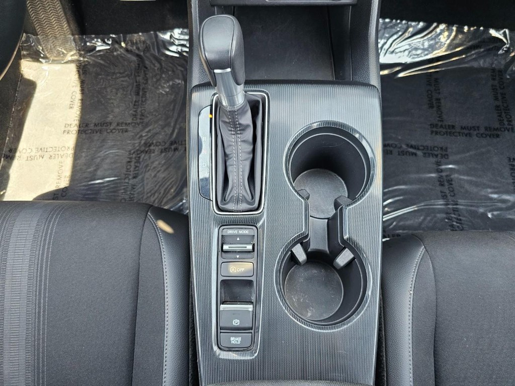 Honda Civic Hatchback Vehicle Full-screen Gallery Image 31
