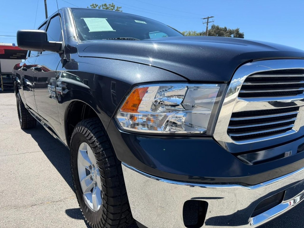 Ram 1500 Classic Vehicle Full-screen Gallery Image 9