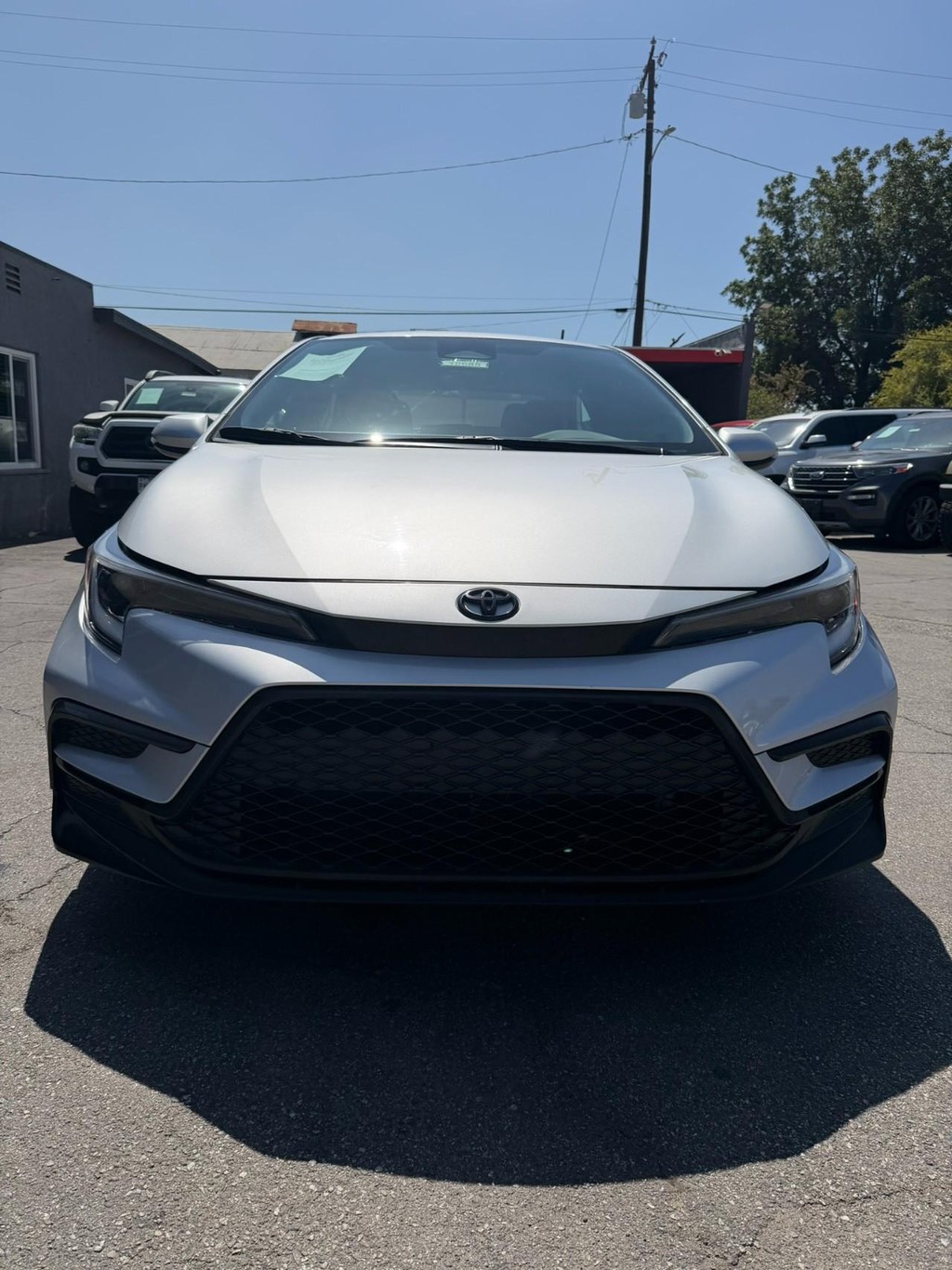 Toyota Corolla Vehicle Full-screen Gallery Image 2