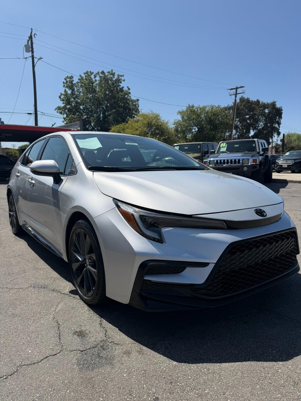 Toyota Corolla Vehicle Full-screen Gallery Image 3