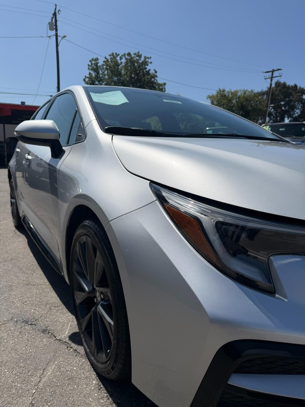 Toyota Corolla Vehicle Full-screen Gallery Image 4