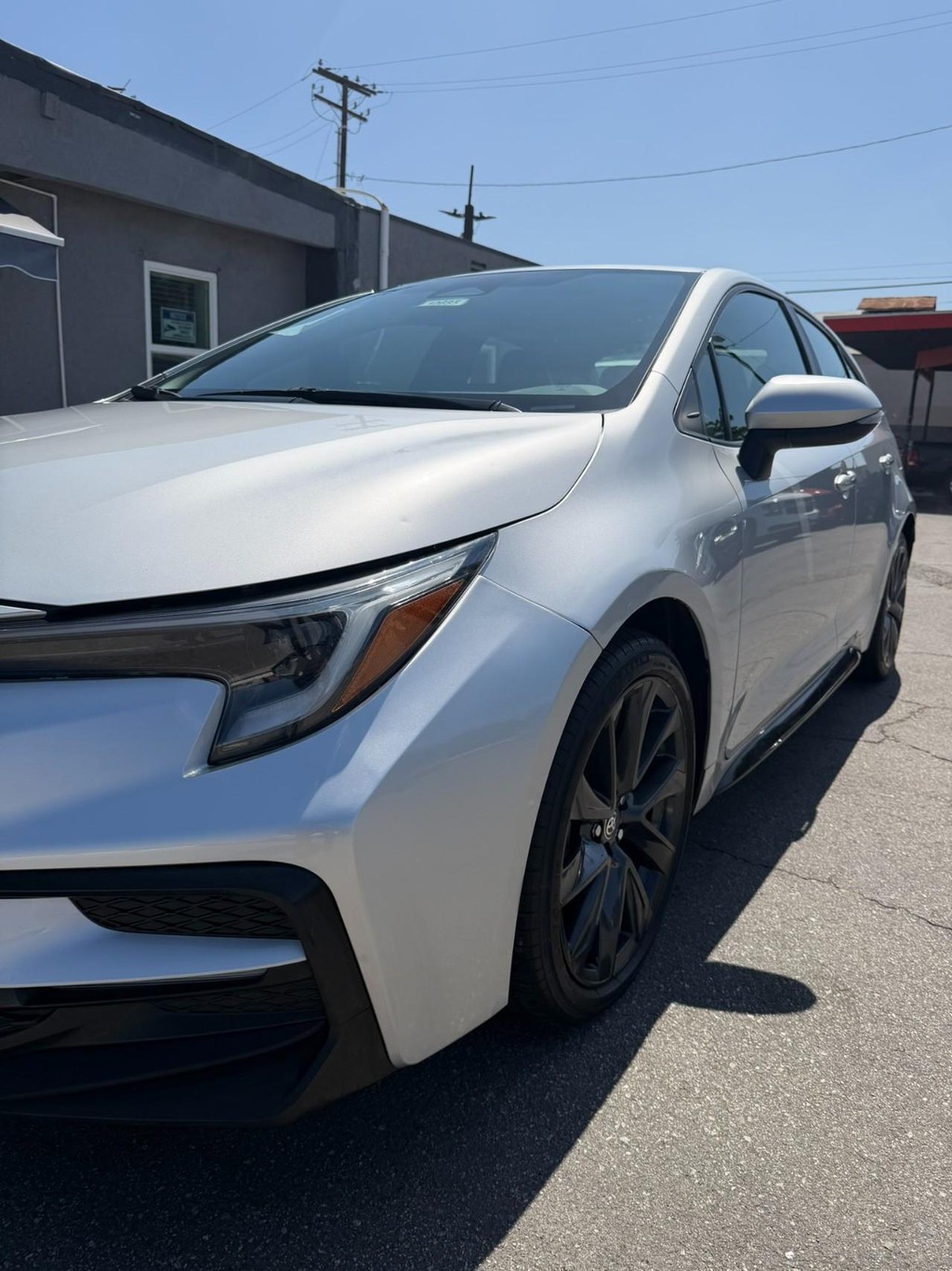 Toyota Corolla Vehicle Full-screen Gallery Image 13