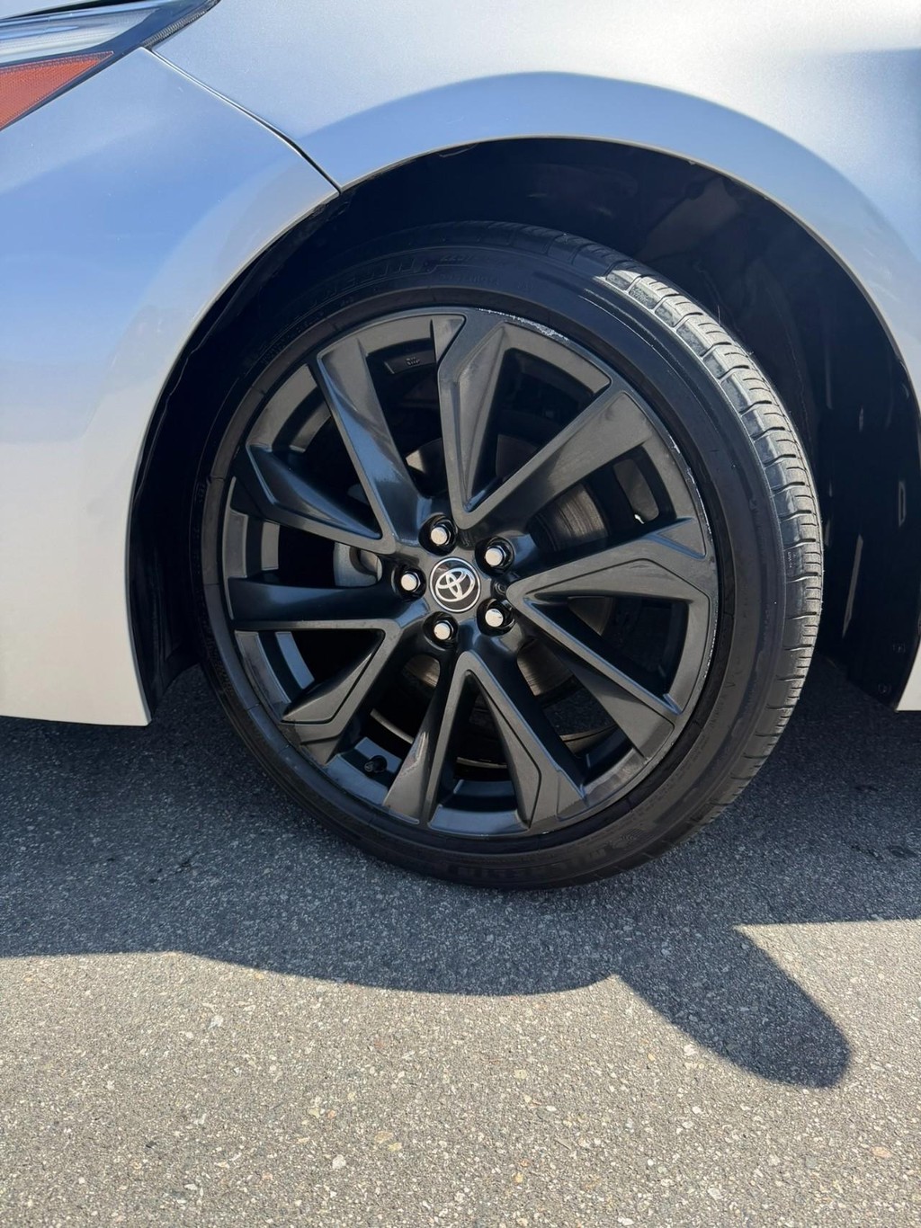 Toyota Corolla Vehicle Full-screen Gallery Image 23