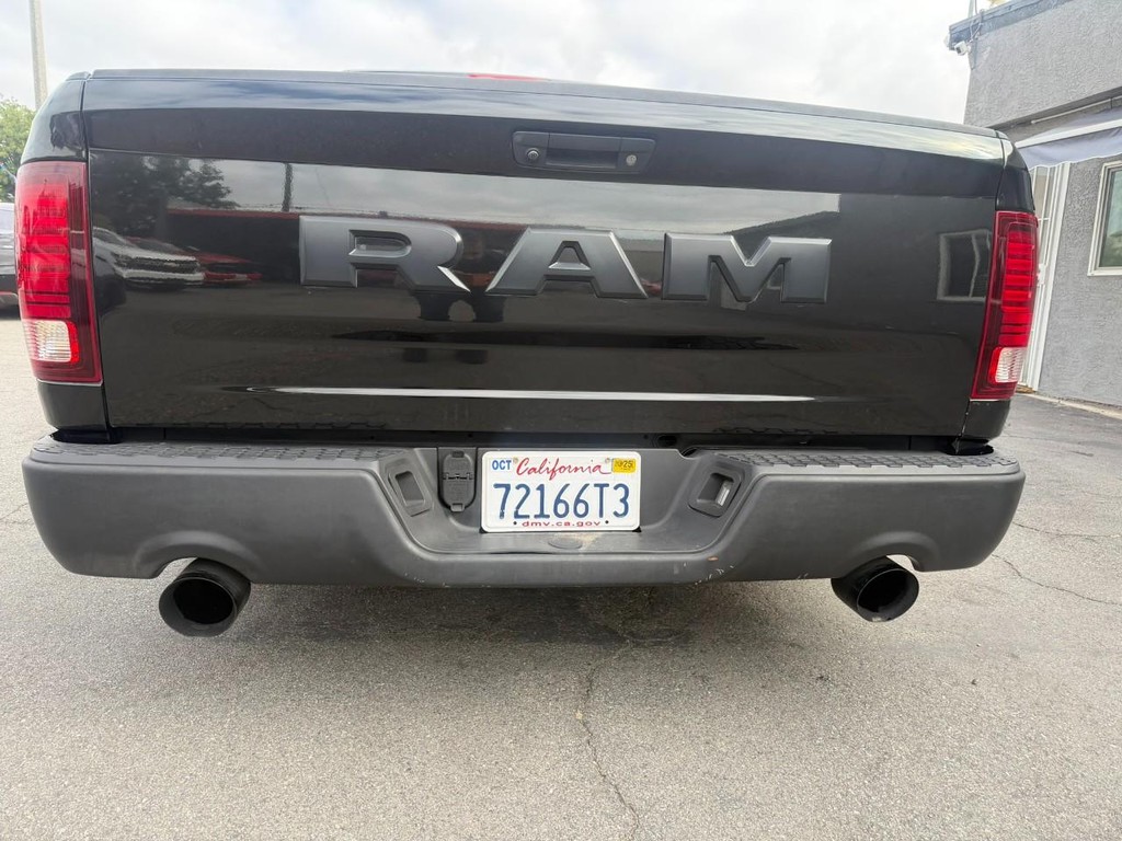 Ram 1500 Vehicle Full-screen Gallery Image 8