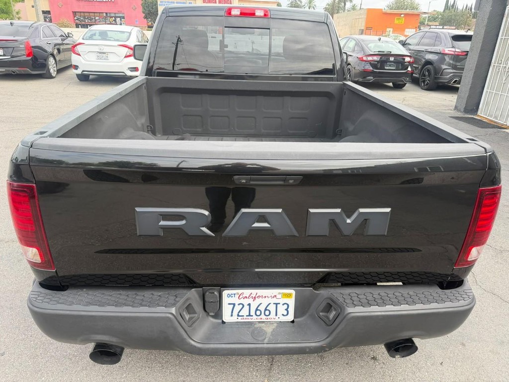 Ram 1500 Vehicle Full-screen Gallery Image 9