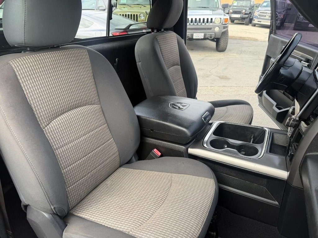 Ram 1500 Vehicle Full-screen Gallery Image 16