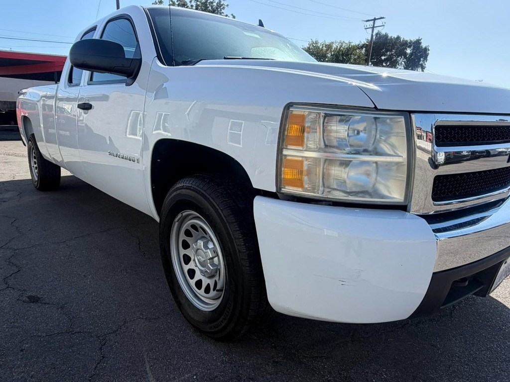 Chevrolet Silverado 1500 Vehicle Full-screen Gallery Image 12