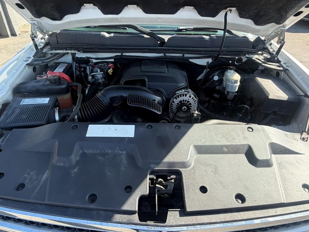 Chevrolet Silverado 1500 Vehicle Full-screen Gallery Image 13