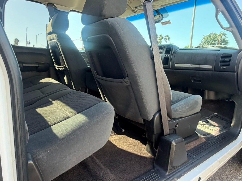 Chevrolet Silverado 1500 Vehicle Full-screen Gallery Image 22