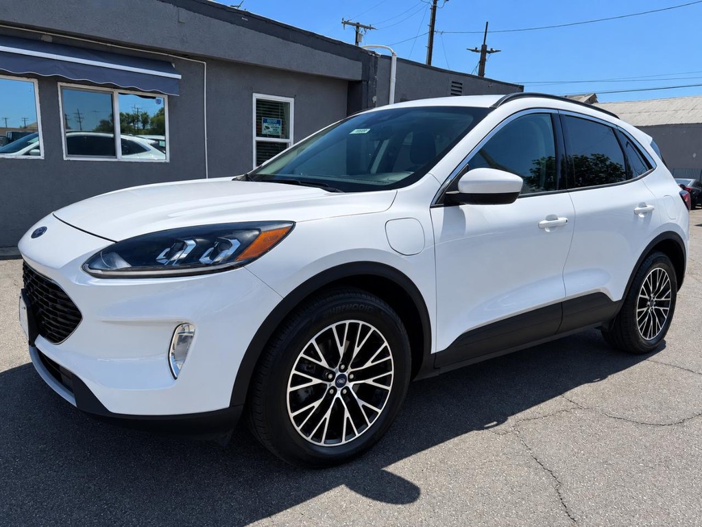Ford Escape Vehicle Full-screen Gallery Image 2
