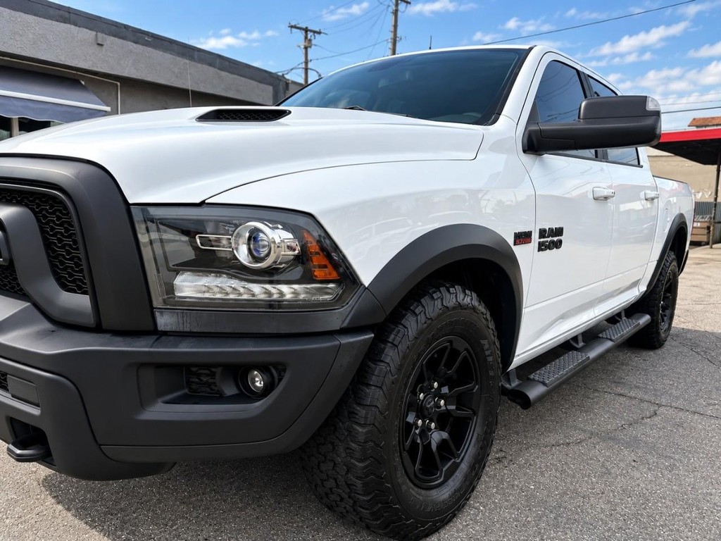 Ram 1500 Vehicle Full-screen Gallery Image 3