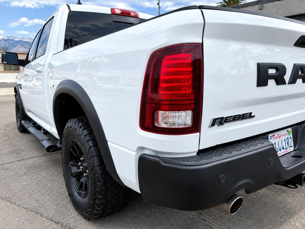 Ram 1500 Vehicle Full-screen Gallery Image 5