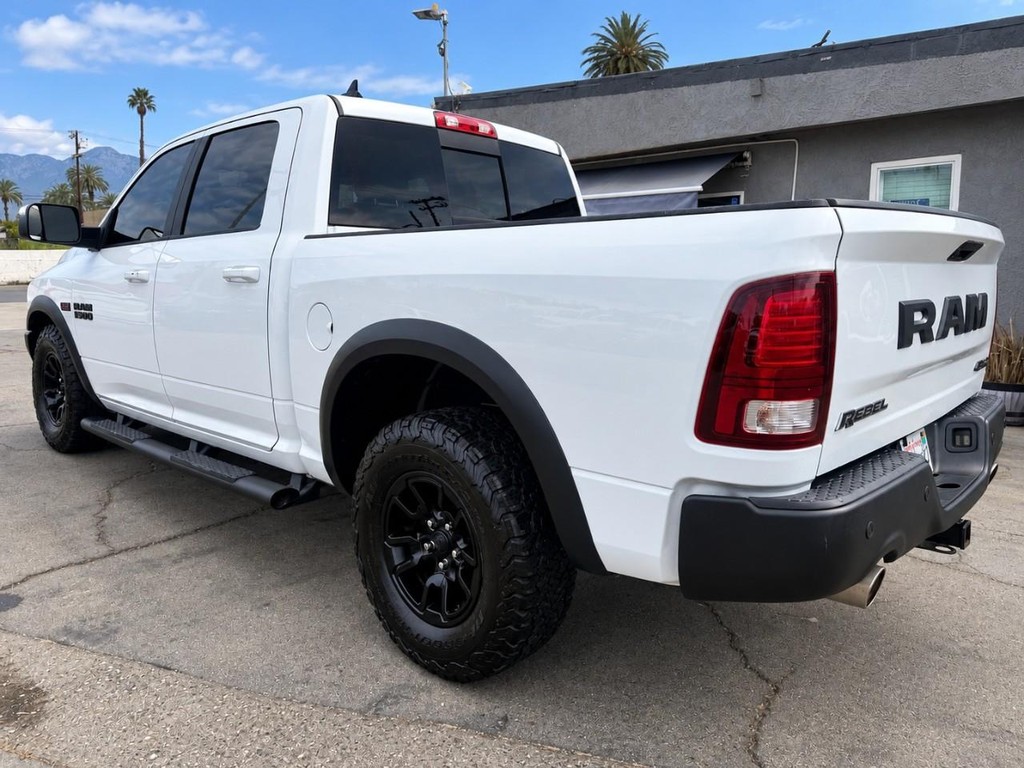Ram 1500 Vehicle Full-screen Gallery Image 6