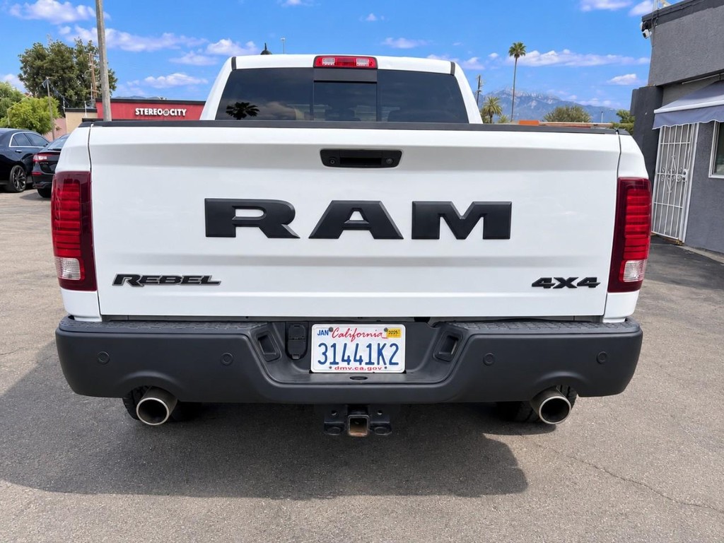 Ram 1500 Vehicle Full-screen Gallery Image 7