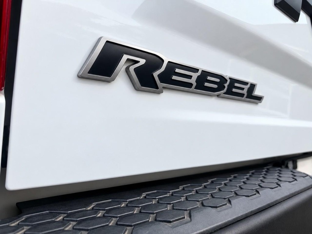 Ram 1500 Vehicle Full-screen Gallery Image 8