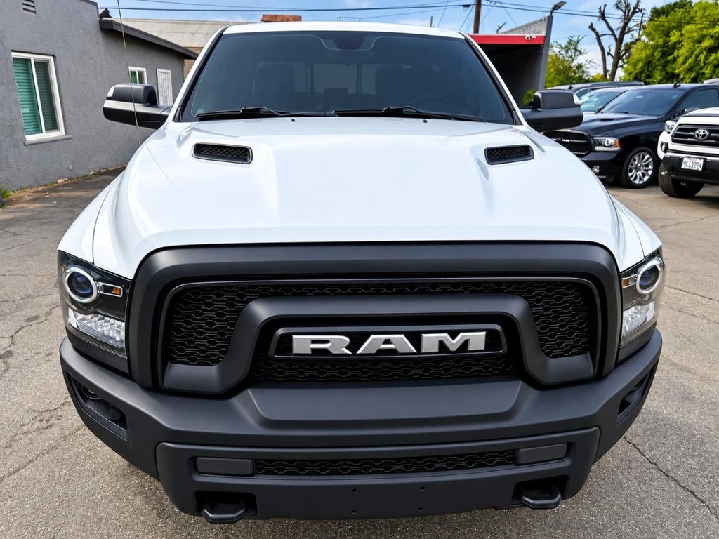 Ram 1500 Vehicle Full-screen Gallery Image 15