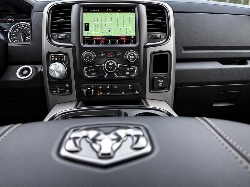 Ram 1500 Vehicle Full-screen Gallery Image 28