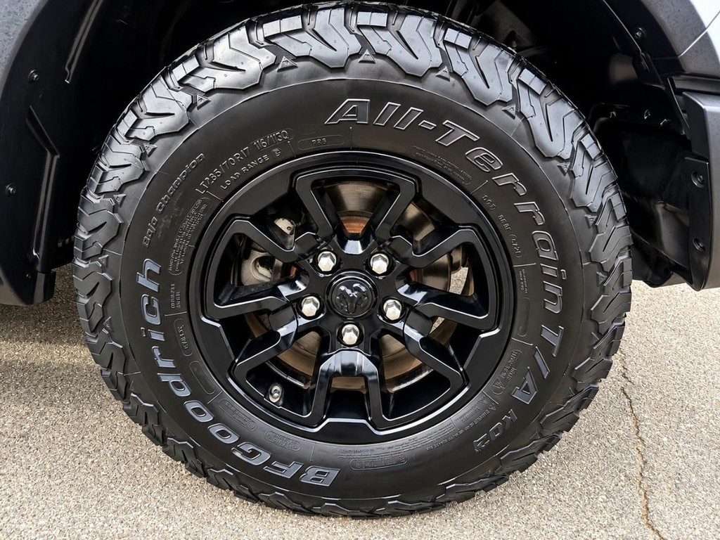 Ram 1500 Vehicle Full-screen Gallery Image 31