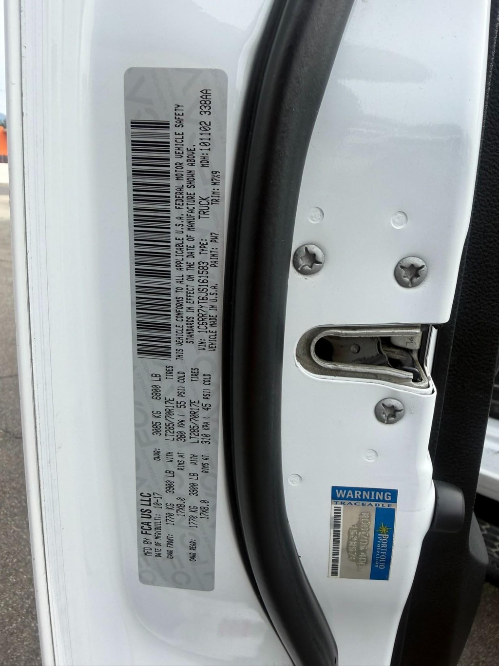Ram 1500 Vehicle Full-screen Gallery Image 34