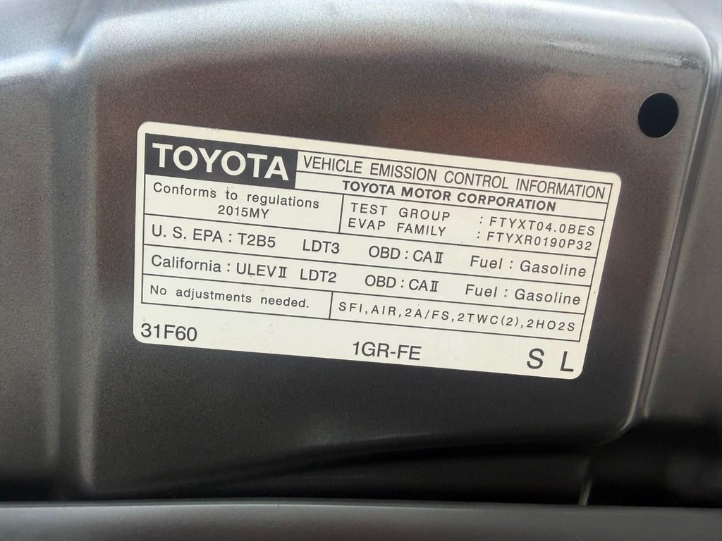 Toyota 4Runner Vehicle Full-screen Gallery Image 29