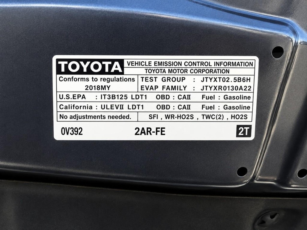 Toyota RAV4 Vehicle Full-screen Gallery Image 28