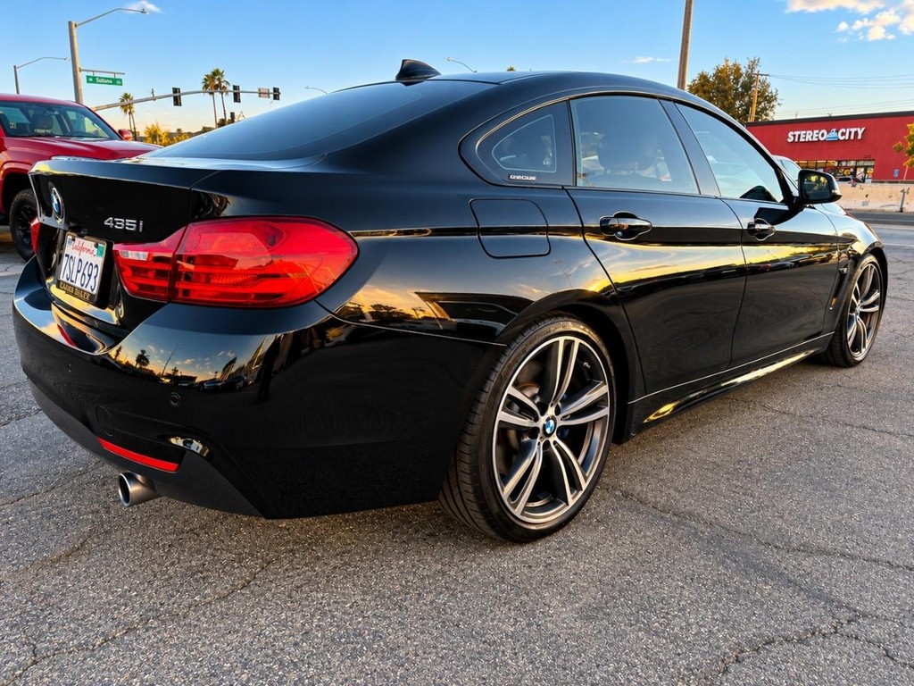 BMW 4 Series Vehicle Full-screen Gallery Image 8