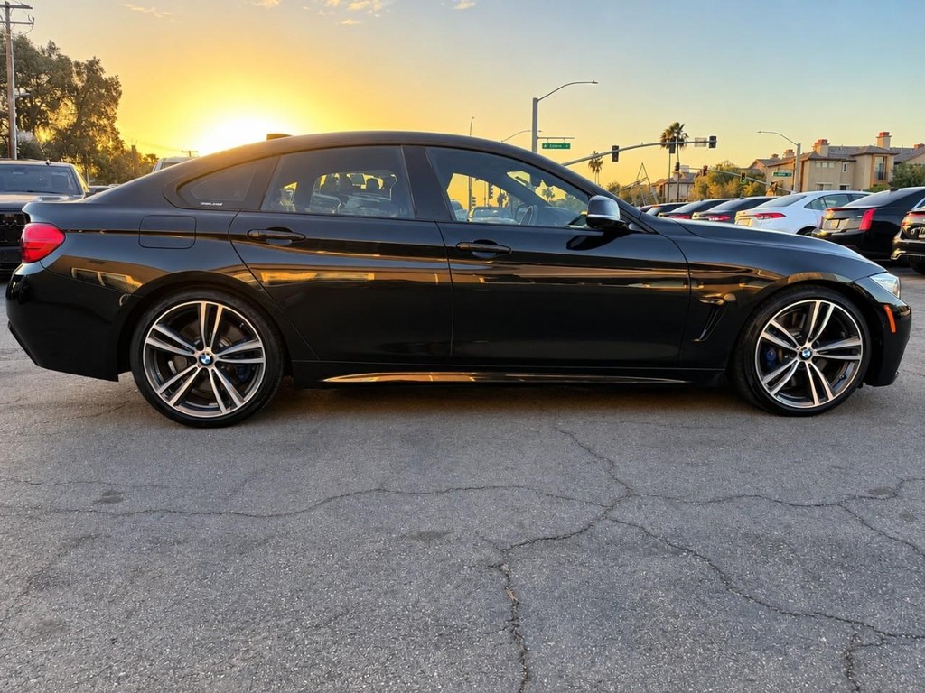 BMW 4 Series Vehicle Full-screen Gallery Image 10
