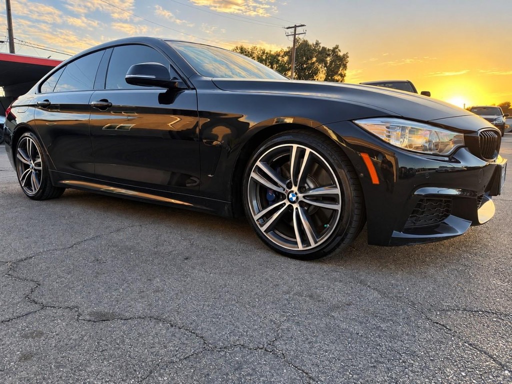 BMW 4 Series Vehicle Full-screen Gallery Image 11