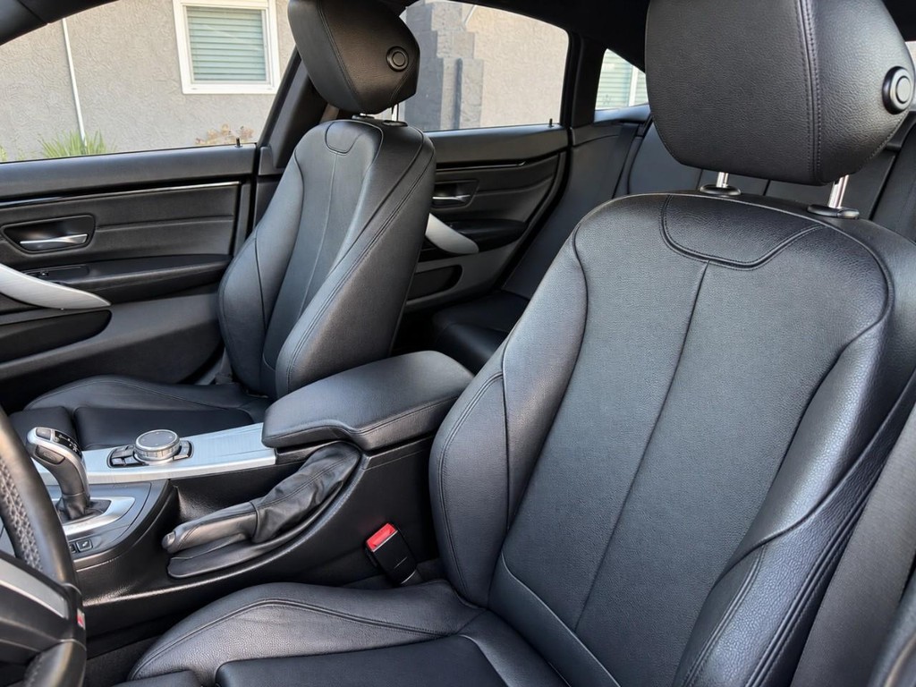 BMW 4 Series Vehicle Full-screen Gallery Image 18