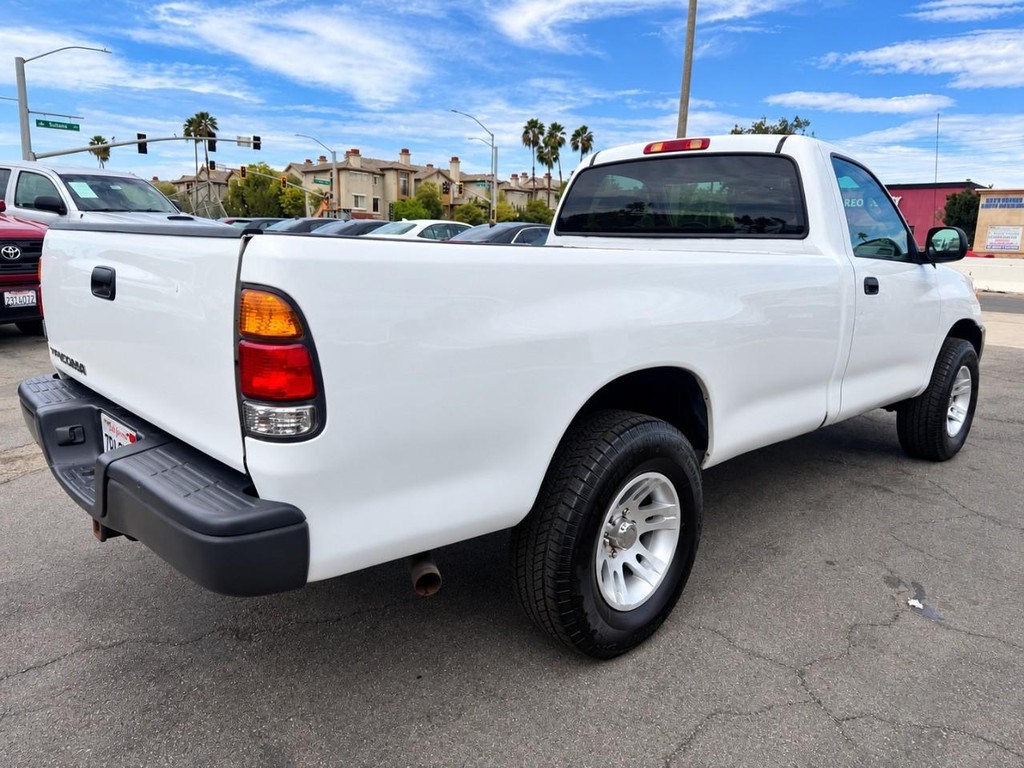 Toyota Tundra Vehicle Full-screen Gallery Image 10