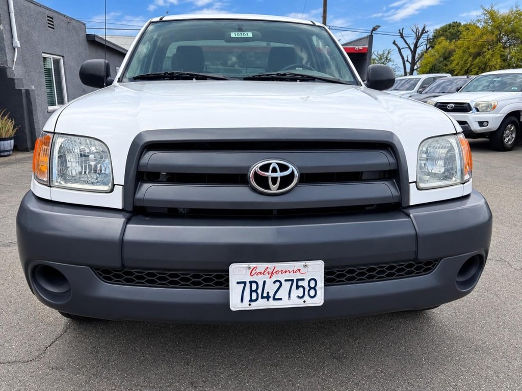 Toyota Tundra Vehicle Full-screen Gallery Image 14