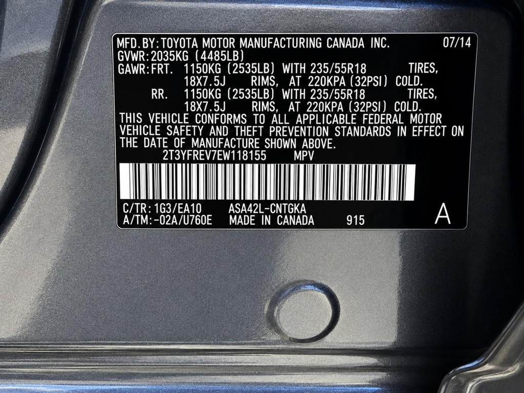 Toyota RAV4 Vehicle Full-screen Gallery Image 30