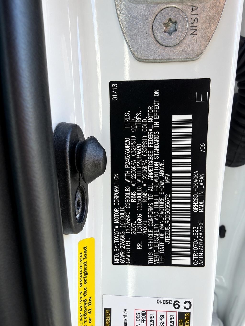 Toyota 4Runner Vehicle Full-screen Gallery Image 29