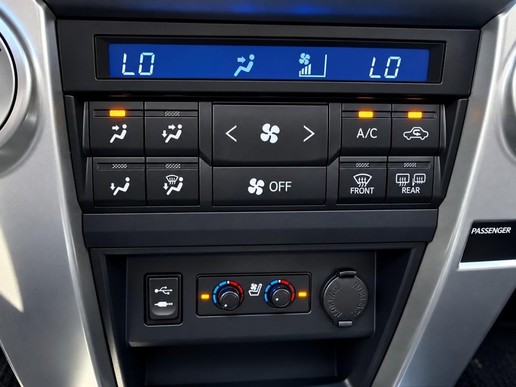 Toyota 4Runner Vehicle Full-screen Gallery Image 21