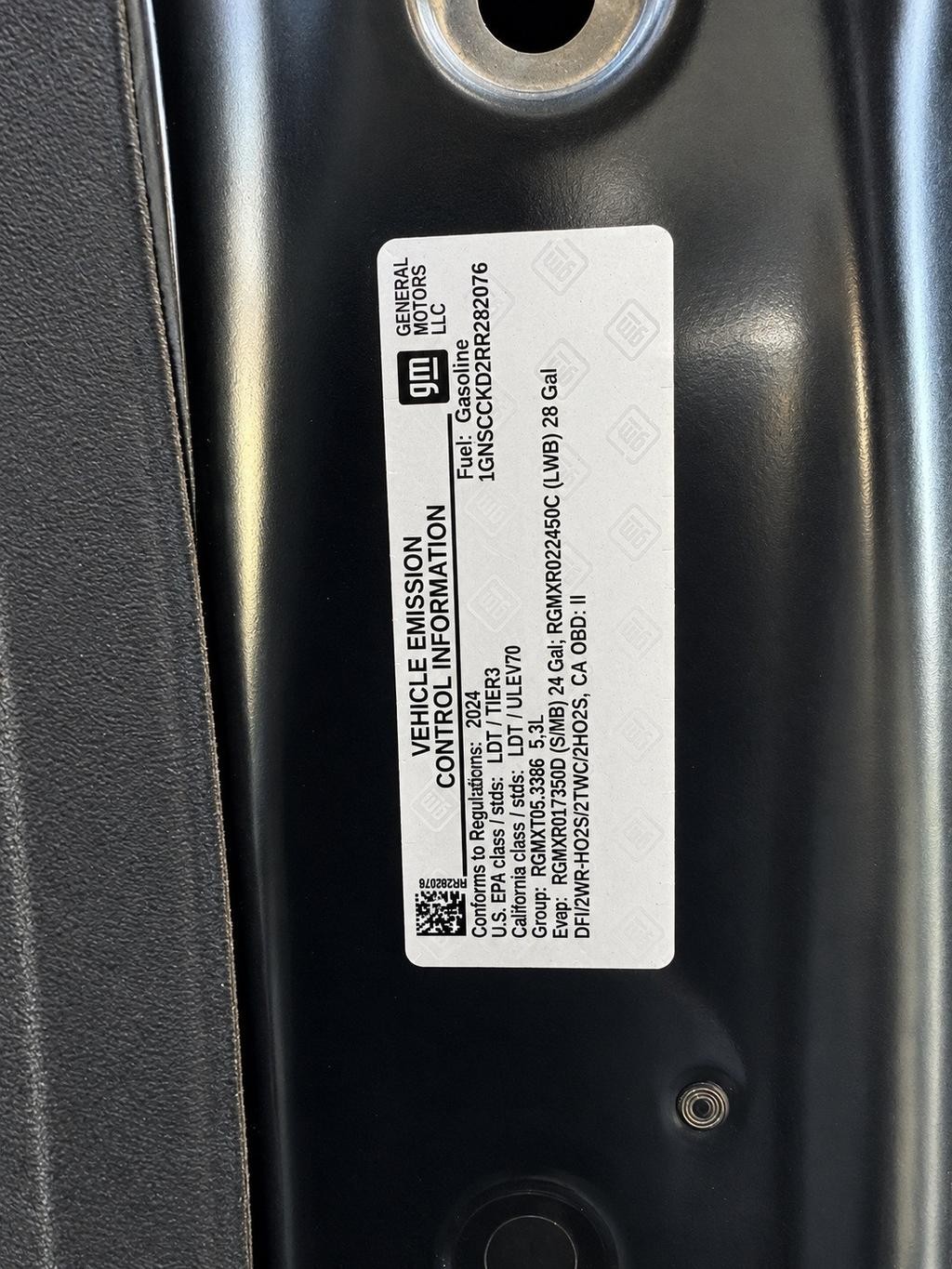 Chevrolet Suburban Vehicle Full-screen Gallery Image 39