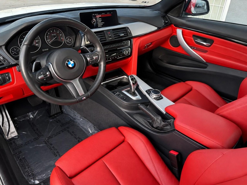 BMW 4 Series Vehicle Full-screen Gallery Image 15