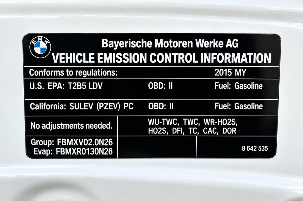 BMW 4 Series Vehicle Full-screen Gallery Image 31