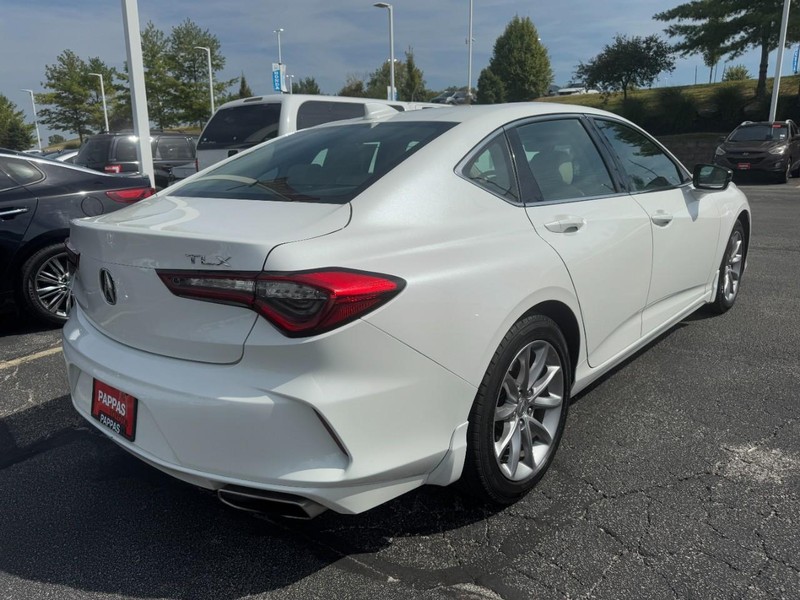 Acura TLX Vehicle Full-screen Gallery Image 03