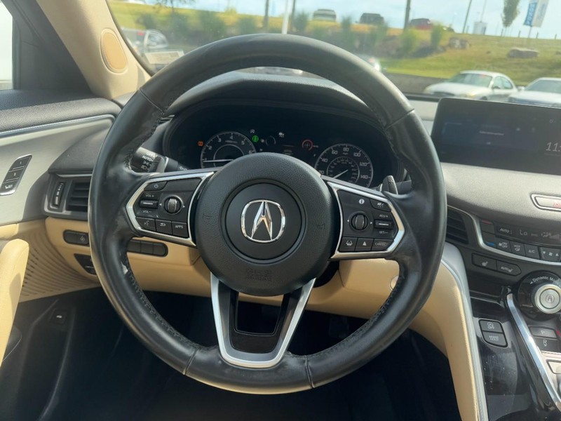 Acura TLX Vehicle Full-screen Gallery Image 13